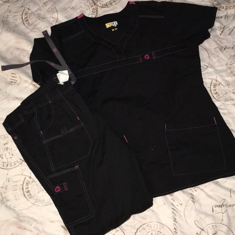 Wonder flex scrubs set size medium